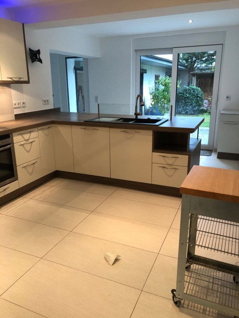 Pronájem domu 300 m², pozemek 800 m², Dreieich, Hessen Pronájem domu 300 m², pozemek 800 m², Dreieich, Hessen