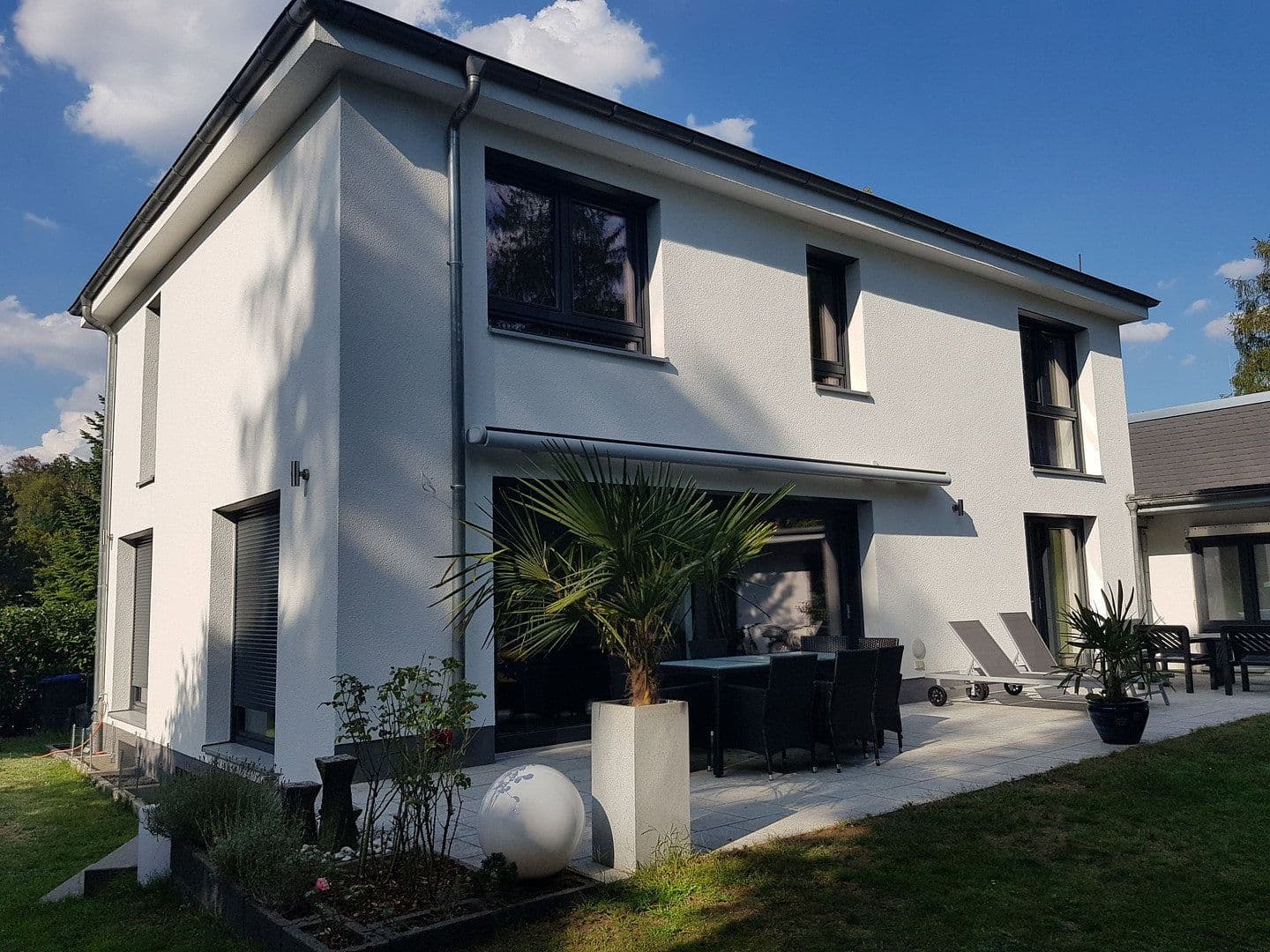 Pronájem domu 300 m², pozemek 800 m², Dreieich, Hessen Pronájem domu 300 m², pozemek 800 m², Dreieich, Hessen