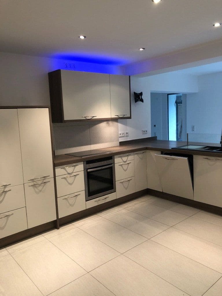 Pronájem domu 300 m², pozemek 800 m², Dreieich, Hessen Pronájem domu 300 m², pozemek 800 m², Dreieich, Hessen