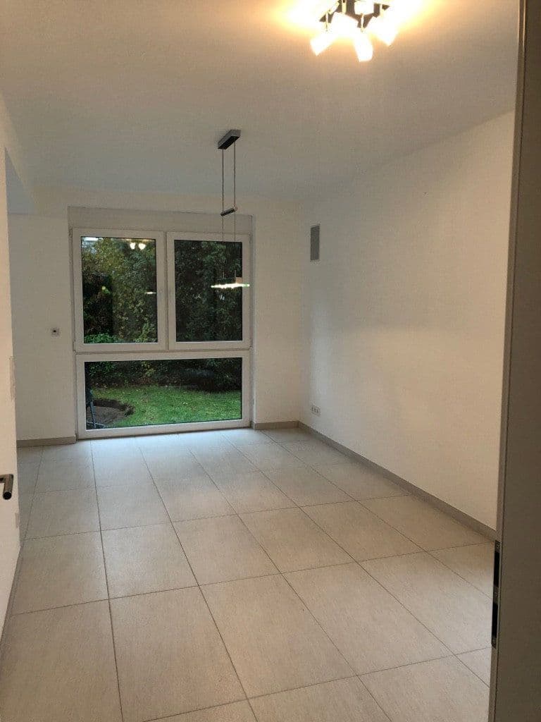 Pronájem domu 300 m², pozemek 800 m², Dreieich, Hessen Pronájem domu 300 m², pozemek 800 m², Dreieich, Hessen