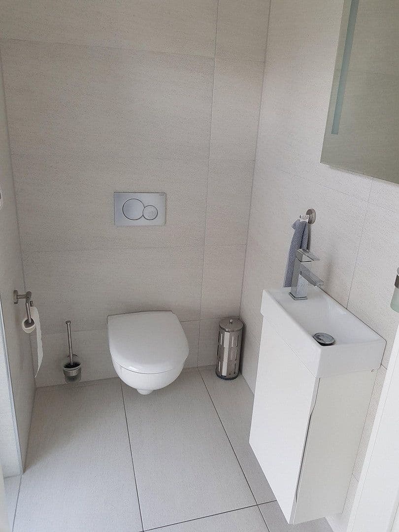 Pronájem domu 300 m², pozemek 800 m², Dreieich, Hessen Pronájem domu 300 m², pozemek 800 m², Dreieich, Hessen