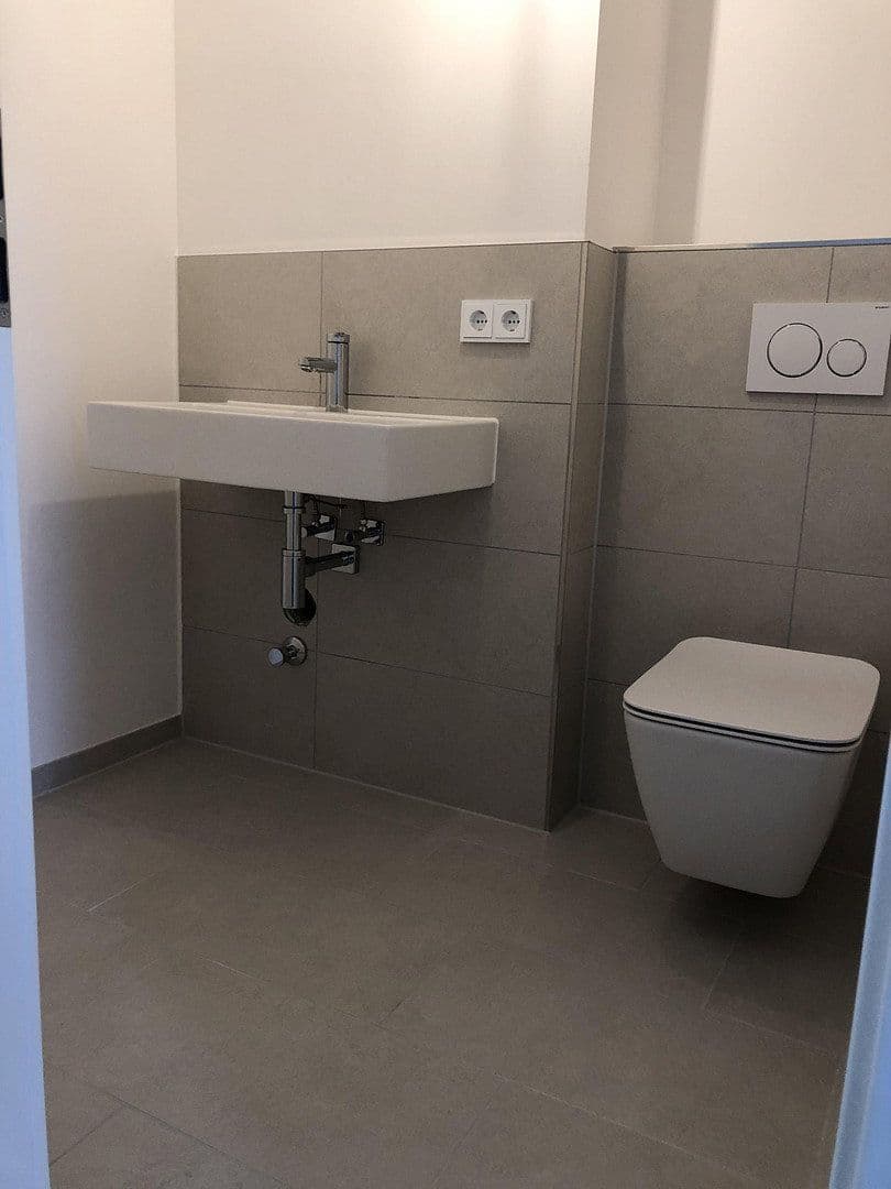 Pronájem bytu 3+1 88 m², Maxfeldstr., Nürnberg, Bavorsko Pronájem bytu 3+1 88 m², Maxfeldstr., Nürnberg, Bavorsko