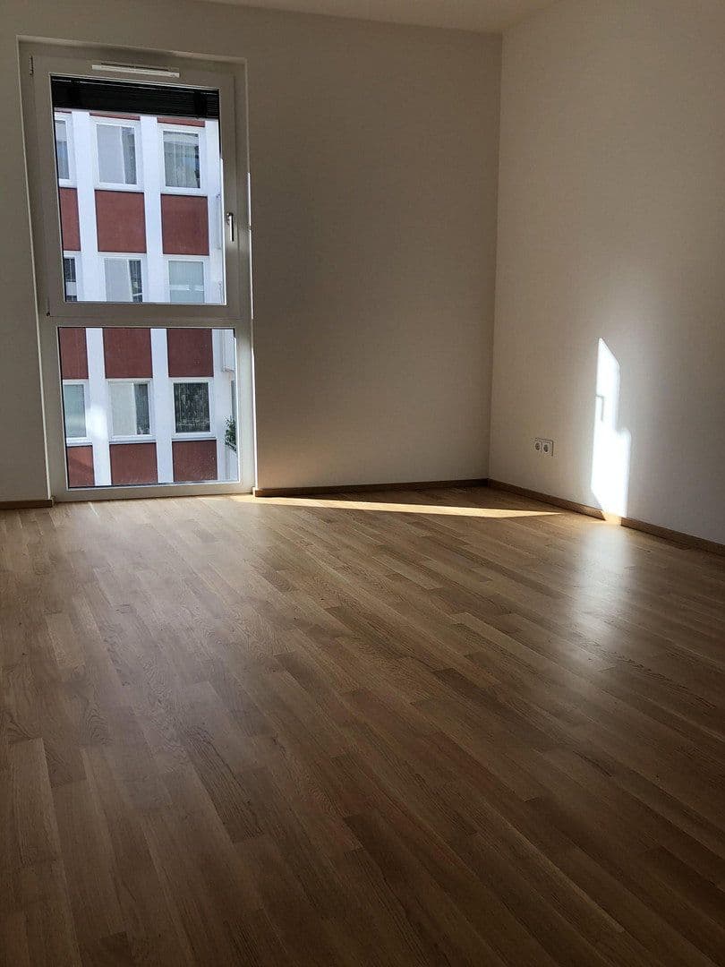 Pronájem bytu 3+1 88 m², Maxfeldstr., Nürnberg, Bavorsko Pronájem bytu 3+1 88 m², Maxfeldstr., Nürnberg, Bavorsko