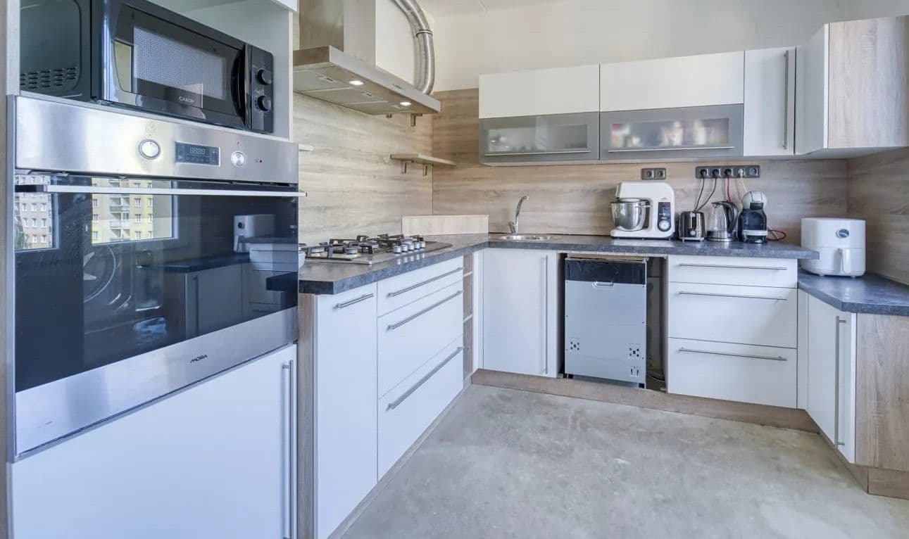 Pronájem bytu 3+1 67 m², Poznaňská, Praha, Praha Pronájem bytu 3+1 67 m², Poznaňská, Praha, Praha