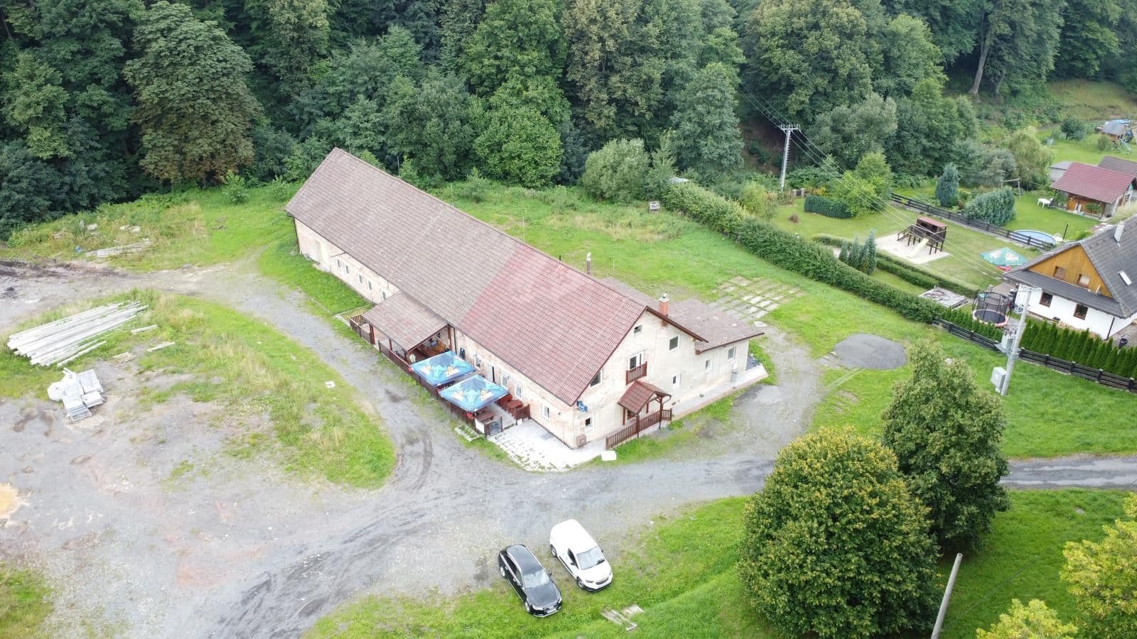 Prodej nebytového prostoru 464 m², Rajnochovice, Zlínský kraj Prodej nebytového prostoru 464 m², Rajnochovice, Zlínský kraj