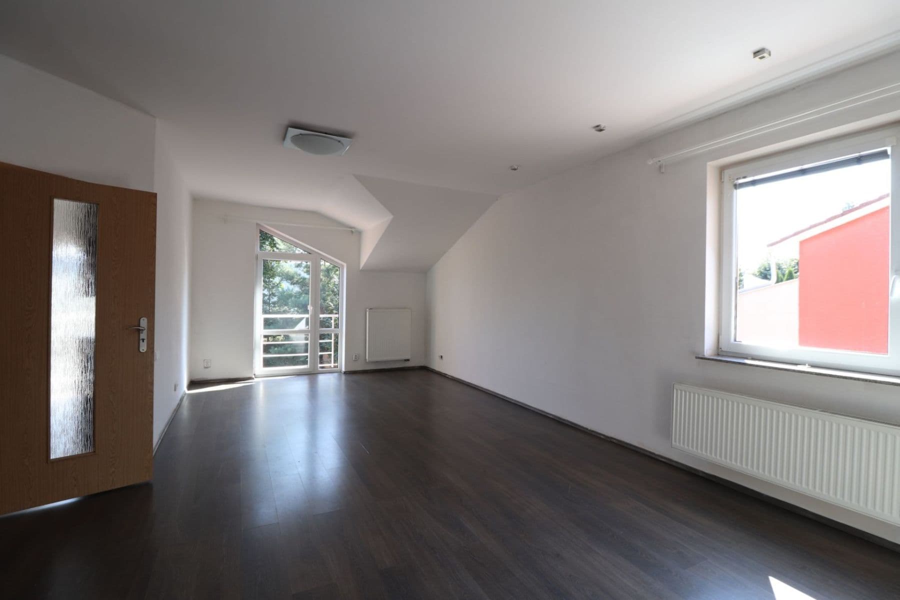 Pronájem bytu 3+kk 77 m², Za Hotelem, Nupaky, Středočeský kraj Pronájem bytu 3+kk 77 m², Za Hotelem, Nupaky, Středočeský kraj
