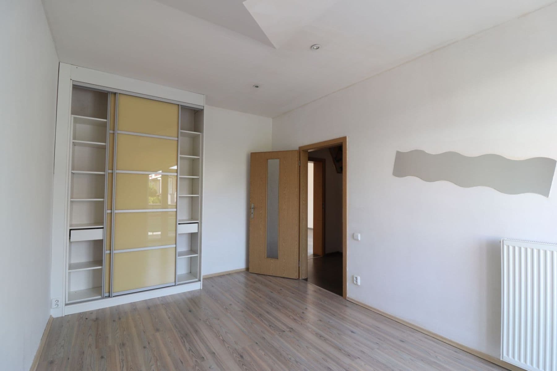 Pronájem bytu 3+kk 77 m², Za Hotelem, Nupaky, Středočeský kraj Pronájem bytu 3+kk 77 m², Za Hotelem, Nupaky, Středočeský kraj