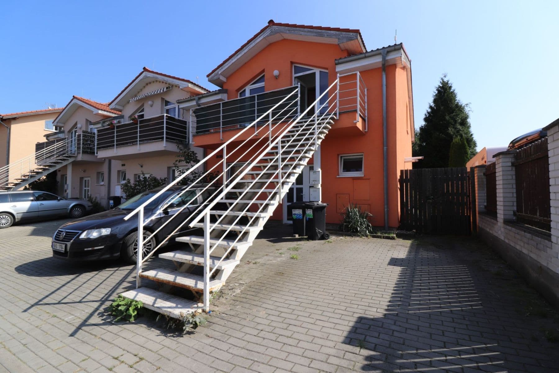 Pronájem bytu 3+kk 77 m², Za Hotelem, Nupaky, Středočeský kraj Pronájem bytu 3+kk 77 m², Za Hotelem, Nupaky, Středočeský kraj