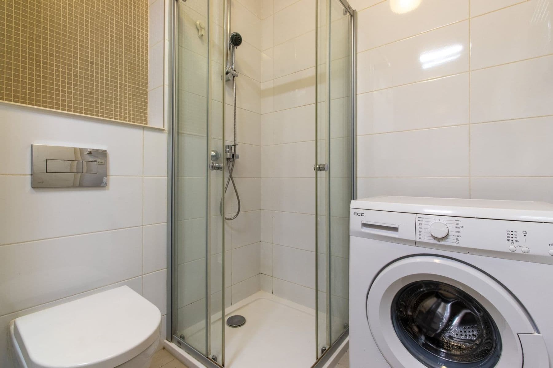 Pronájem bytu 1+kk 25 m², Novovysočanská, Praha, Praha Pronájem bytu 1+kk 25 m², Novovysočanská, Praha, Praha