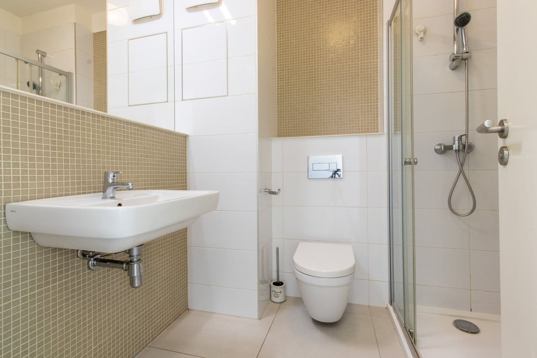 Pronájem bytu 1+kk 25 m², Novovysočanská, Praha, Praha Pronájem bytu 1+kk 25 m², Novovysočanská, Praha, Praha