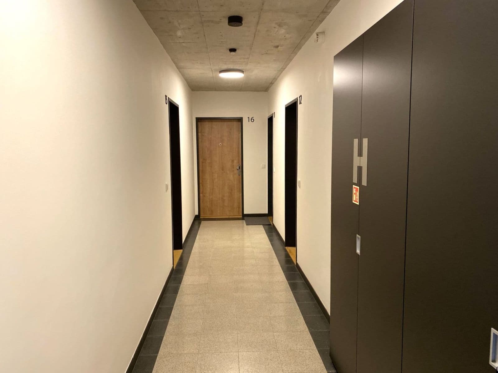 Pronájem bytu 1+kk 25 m², Novovysočanská, Praha, Praha Pronájem bytu 1+kk 25 m², Novovysočanská, Praha, Praha