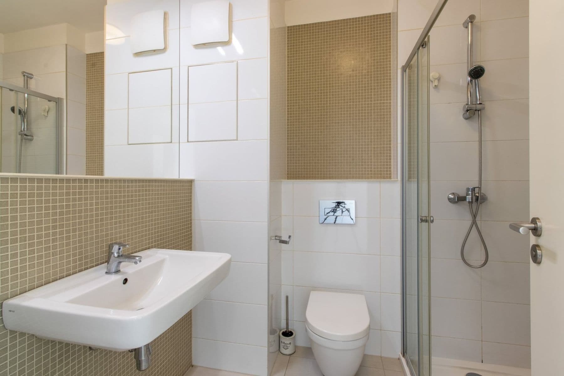 Pronájem bytu 1+kk 25 m², Novovysočanská, Praha, Praha Pronájem bytu 1+kk 25 m², Novovysočanská, Praha, Praha