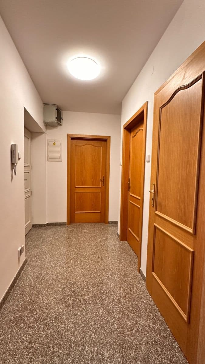 Pronájem bytu 2+1 76 m², Sabinova, Praha, Praha Pronájem bytu 2+1 76 m², Sabinova, Praha, Praha