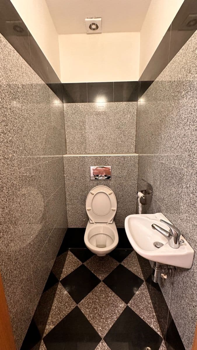 Pronájem bytu 2+1 76 m², Sabinova, Praha, Praha Pronájem bytu 2+1 76 m², Sabinova, Praha, Praha
