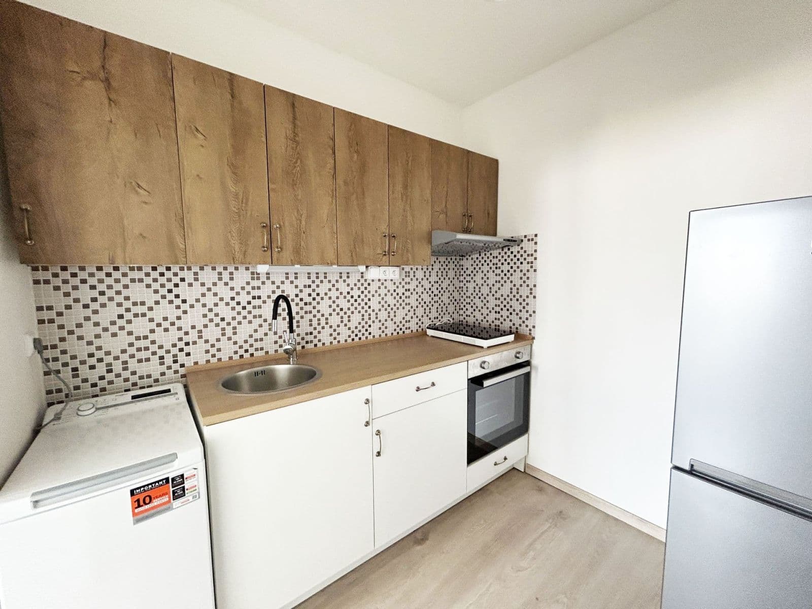 Pronájem bytu 1+kk 34 m², Křivenická, Praha, Praha Pronájem bytu 1+kk 34 m², Křivenická, Praha, Praha