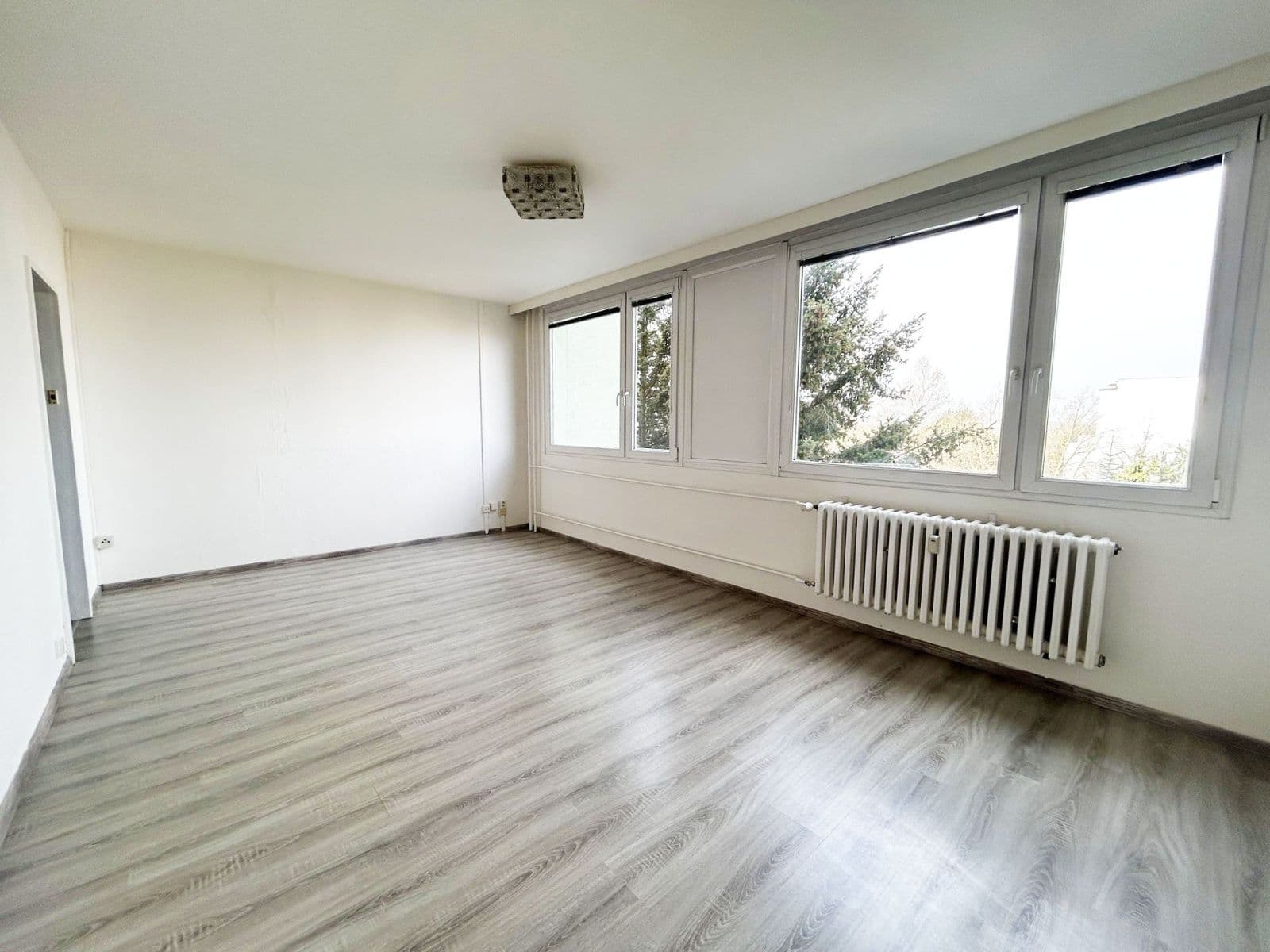 Pronájem bytu 1+kk 34 m², Křivenická, Praha, Praha Pronájem bytu 1+kk 34 m², Křivenická, Praha, Praha