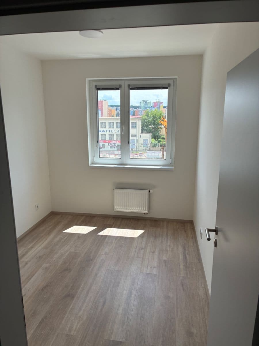 Pronájem bytu 2+1 46 m², U Továren, Praha, Praha Pronájem bytu 2+1 46 m², U Továren, Praha, Praha