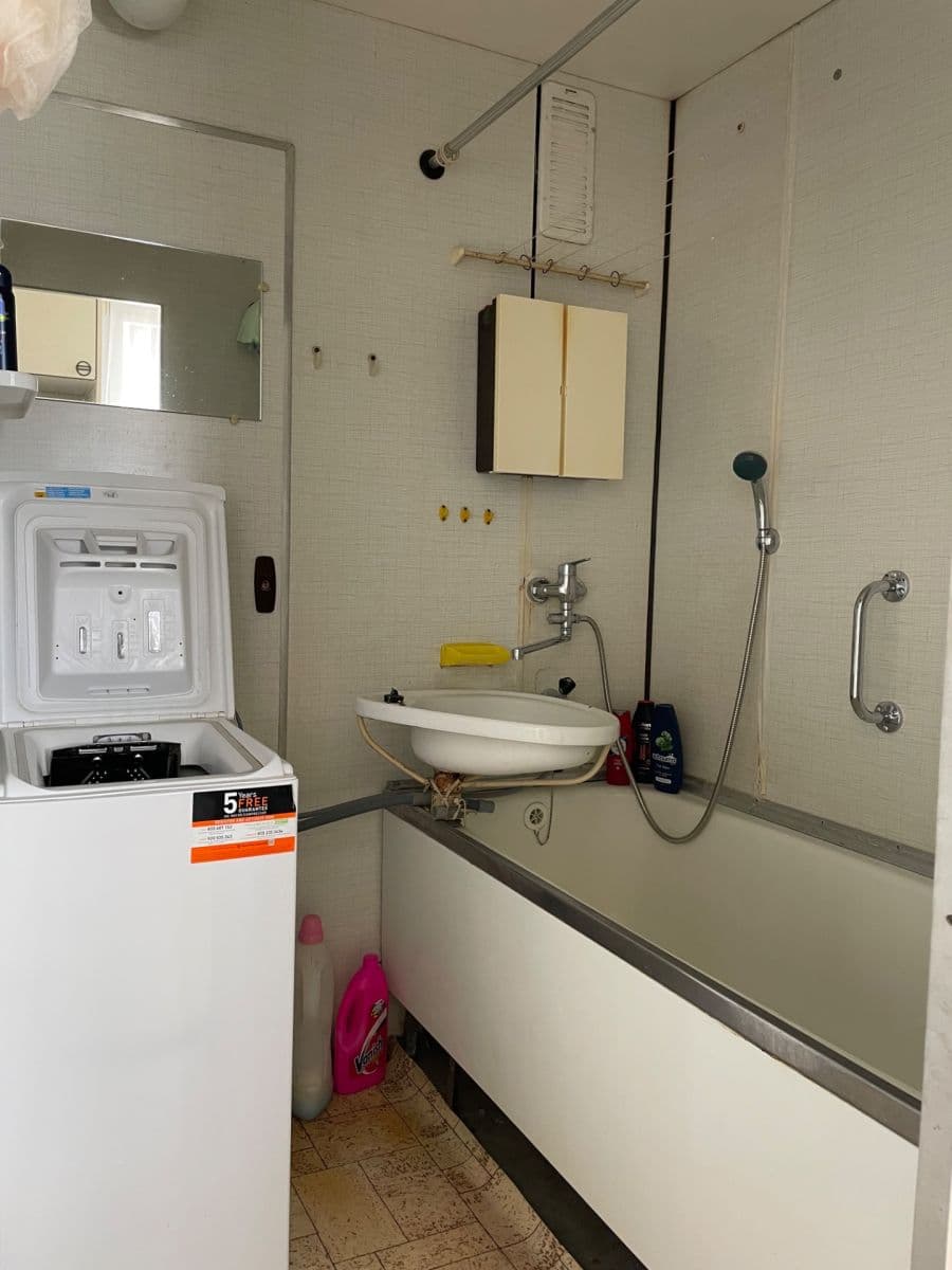Prodej bytu 3+1 73 m², Pod Soudním vrchem, Znojmo, Jihomoravský kraj Prodej bytu 3+1 73 m², Pod Soudním vrchem, Znojmo, Jihomoravský kraj