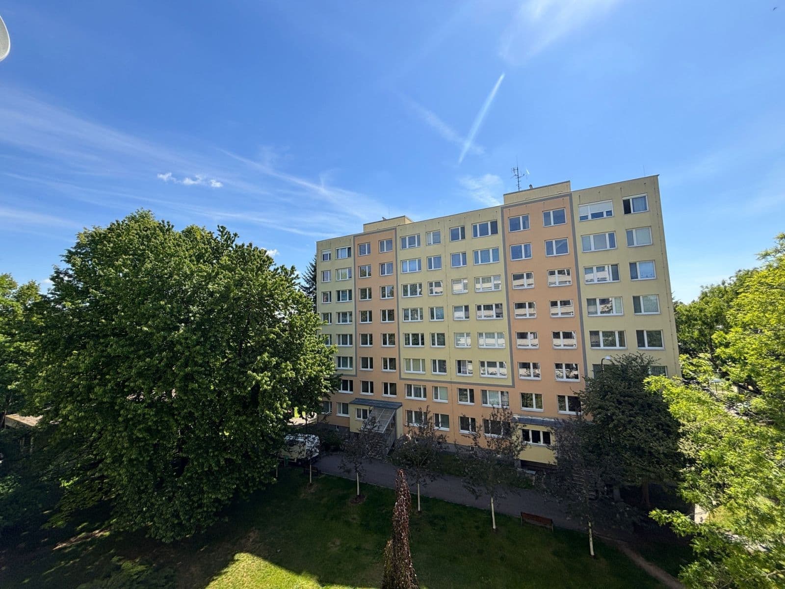 Pronájem bytu 2+kk 40 m², Tisovecká, Kolín, Středočeský kraj Pronájem bytu 2+kk 40 m², Tisovecká, Kolín, Středočeský kraj