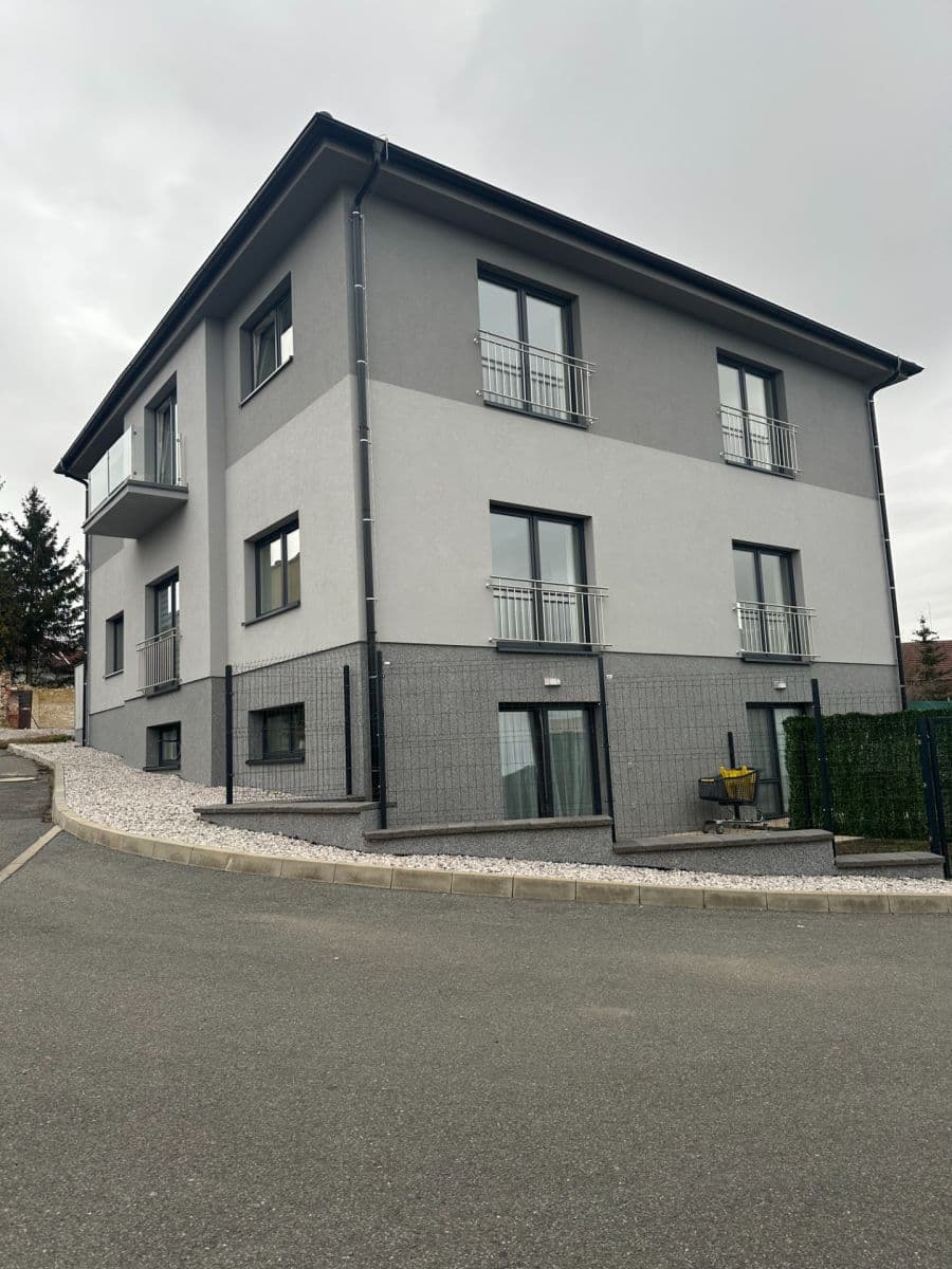 Prodej bytu 2+kk 63 m², Zahradní, Stochov, Středočeský kraj Prodej bytu 2+kk 63 m², Zahradní, Stochov, Středočeský kraj