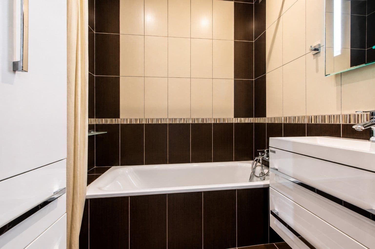 Pronájem bytu 2+1 55 m², Nučická, Praha, Praha Pronájem bytu 2+1 55 m², Nučická, Praha, Praha