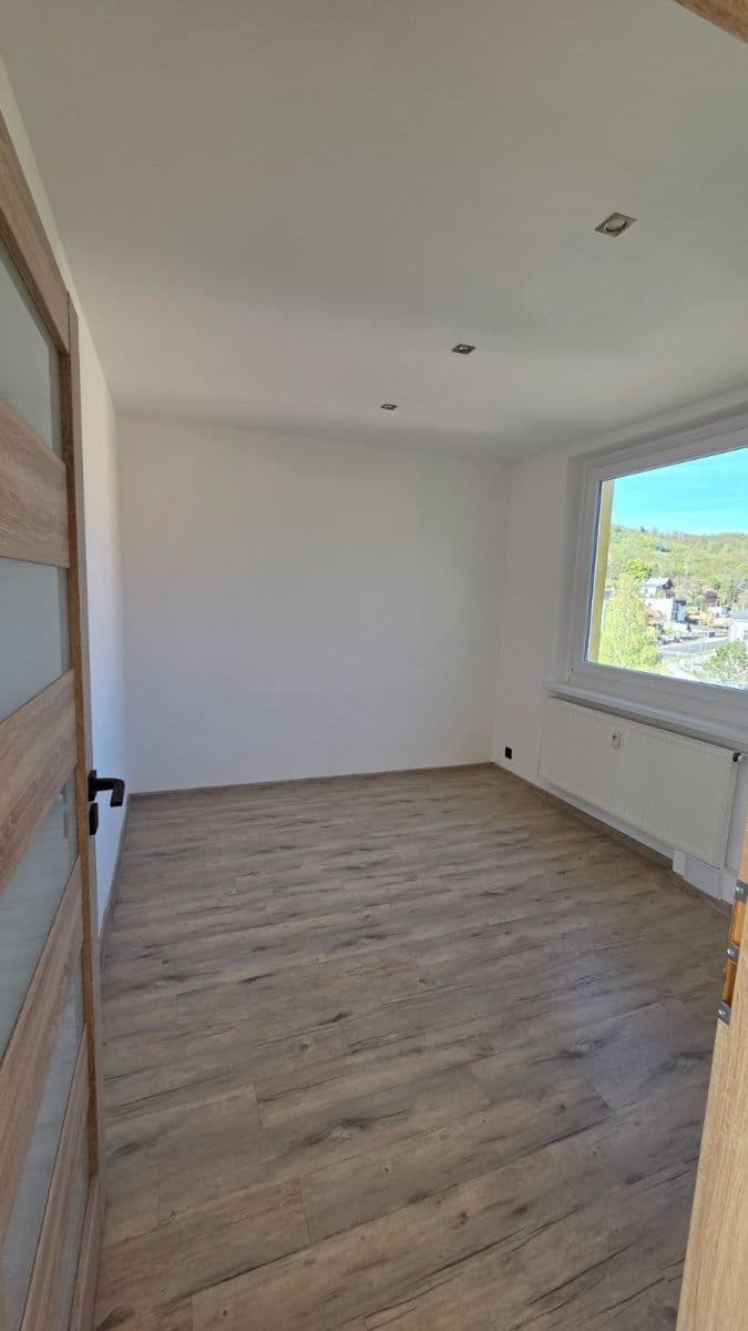 Prodej bytu 3+kk 74 m², Na Sklípku, Ústí nad Labem, Ústecký kraj Prodej bytu 3+kk 74 m², Na Sklípku, Ústí nad Labem, Ústecký kraj
