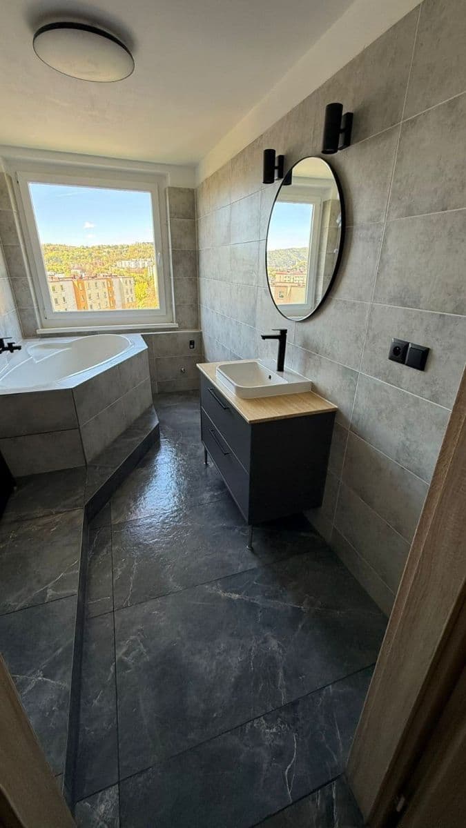 Prodej bytu 3+kk 74 m², Na Sklípku, Ústí nad Labem, Ústecký kraj Prodej bytu 3+kk 74 m², Na Sklípku, Ústí nad Labem, Ústecký kraj