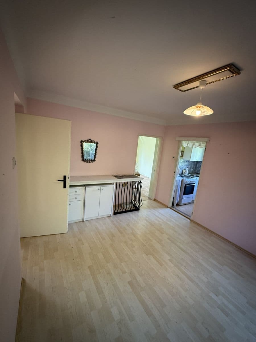 Prodej domu 90 m², pozemek 1.106 m², Pod Dražovkou, Hořovice, Středočeský kraj Prodej domu 90 m², pozemek 1.106 m², Pod Dražovkou, Hořovice, Středočeský kraj