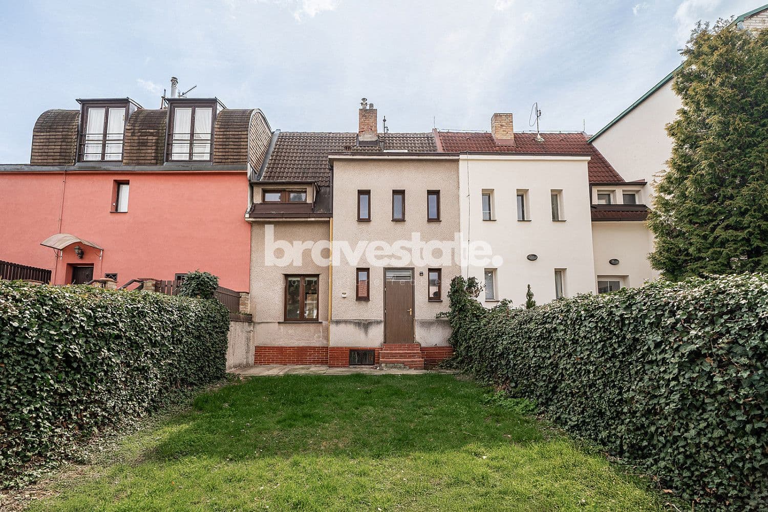 Pronájem domu 115 m², pozemek 165 m², Fialková, Praha, Praha Pronájem domu 115 m², pozemek 165 m², Fialková, Praha, Praha