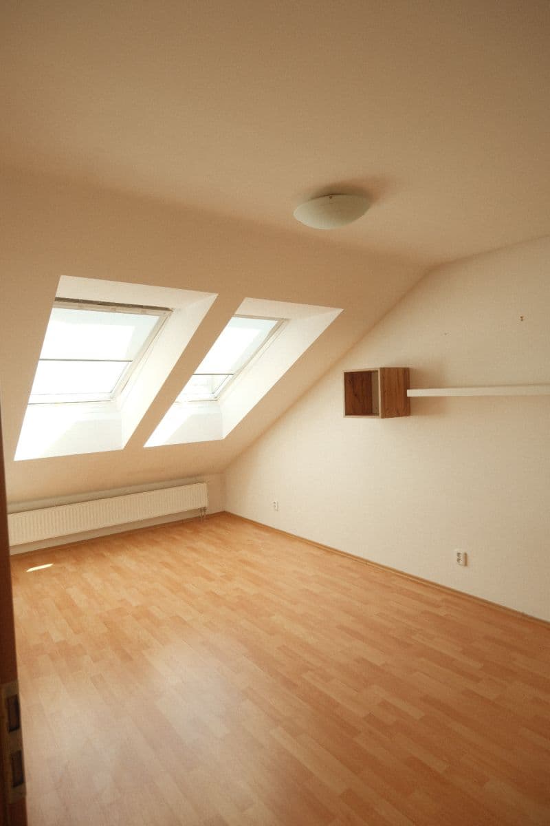 Pronájem bytu 2+1 54 m², Ponětovická, Brno, Jihomoravský kraj Pronájem bytu 2+1 54 m², Ponětovická, Brno, Jihomoravský kraj