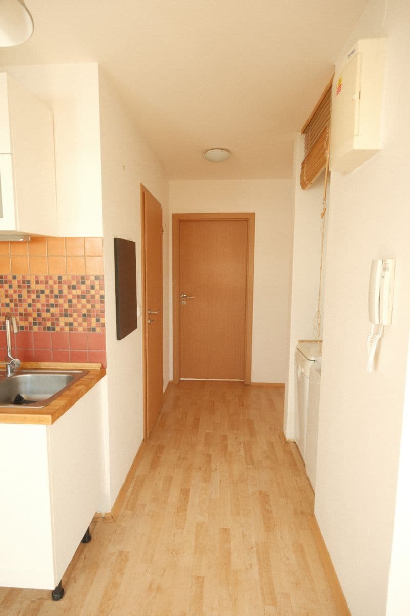 Pronájem bytu 2+1 54 m², Ponětovická, Brno, Jihomoravský kraj Pronájem bytu 2+1 54 m², Ponětovická, Brno, Jihomoravský kraj