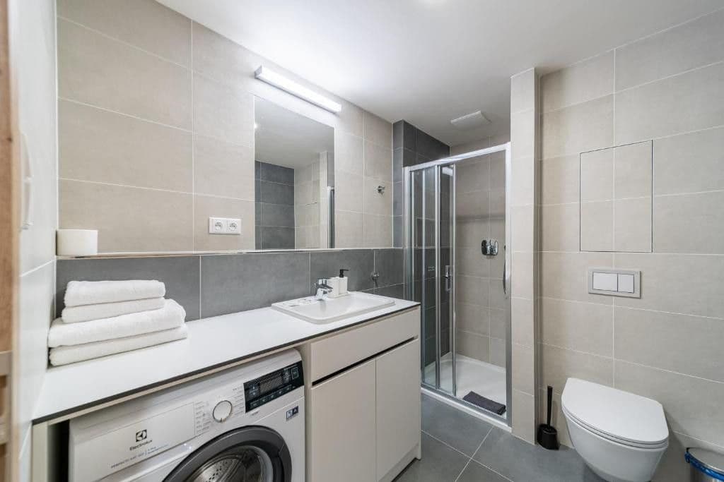 Pronájem bytu 1+kk 40 m², Vrbenského, Praha, Praha Pronájem bytu 1+kk 40 m², Vrbenského, Praha, Praha