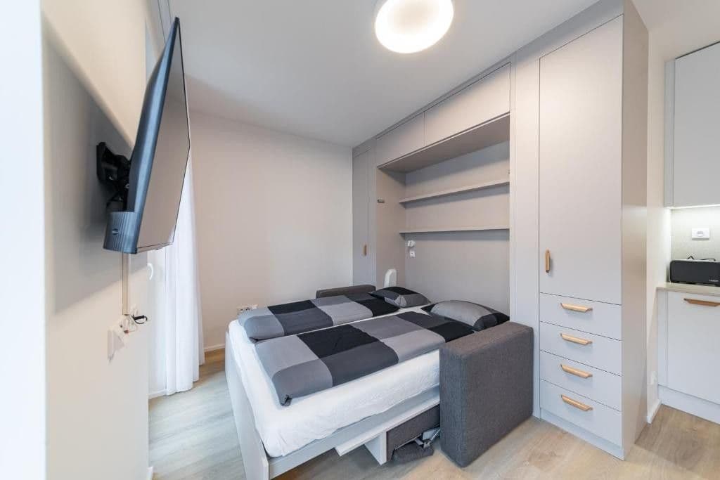 Pronájem bytu 1+kk 40 m², Vrbenského, Praha, Praha Pronájem bytu 1+kk 40 m², Vrbenského, Praha, Praha