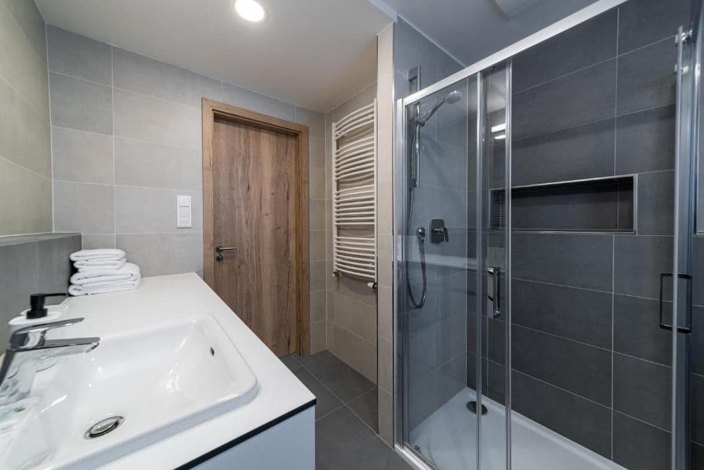 Pronájem bytu 1+kk 40 m², Vrbenského, Praha, Praha Pronájem bytu 1+kk 40 m², Vrbenského, Praha, Praha