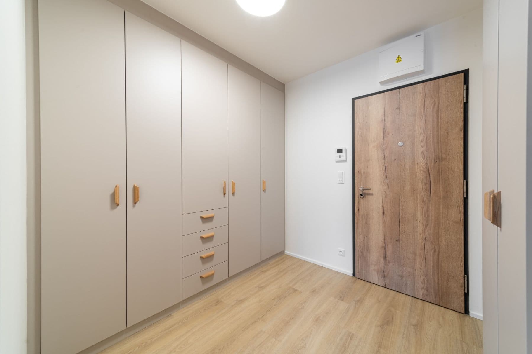 Pronájem bytu 2+1 50 m², U Pergamenky, Praha, Praha Pronájem bytu 2+1 50 m², U Pergamenky, Praha, Praha