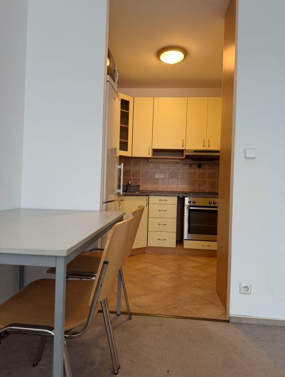 Pronájem bytu 2+kk 44 m², Na Rovnosti, Praha, Praha Pronájem bytu 2+kk 44 m², Na Rovnosti, Praha, Praha