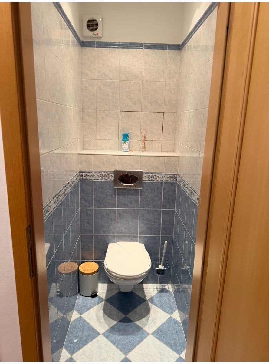 Pronájem bytu 2+kk 44 m², Na Rovnosti, Praha, Praha Pronájem bytu 2+kk 44 m², Na Rovnosti, Praha, Praha