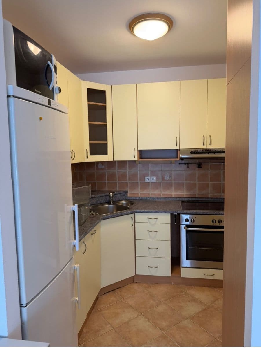 Pronájem bytu 2+kk 44 m², Na Rovnosti, Praha, Praha Pronájem bytu 2+kk 44 m², Na Rovnosti, Praha, Praha