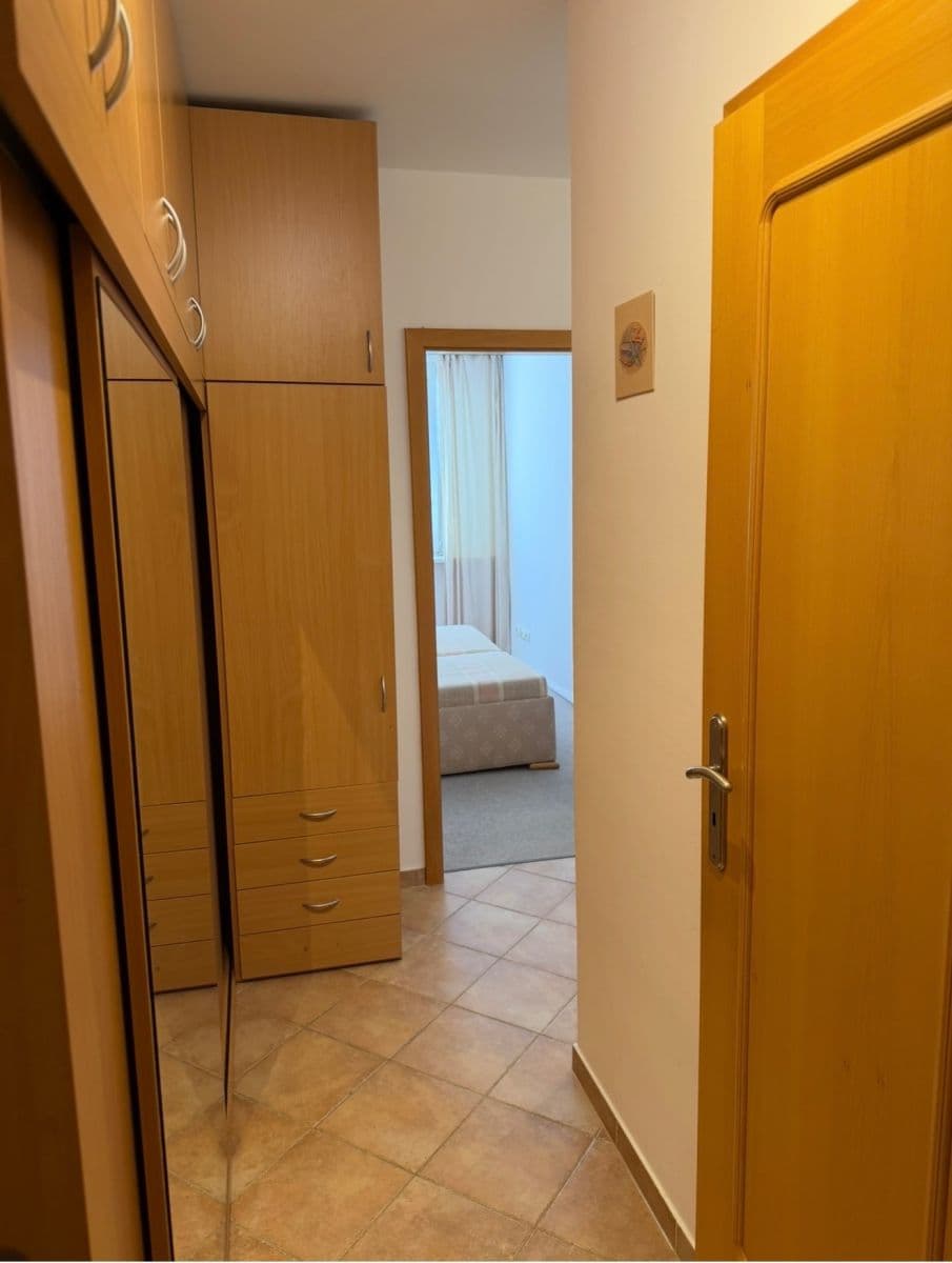 Pronájem bytu 2+kk 44 m², Na Rovnosti, Praha, Praha Pronájem bytu 2+kk 44 m², Na Rovnosti, Praha, Praha
