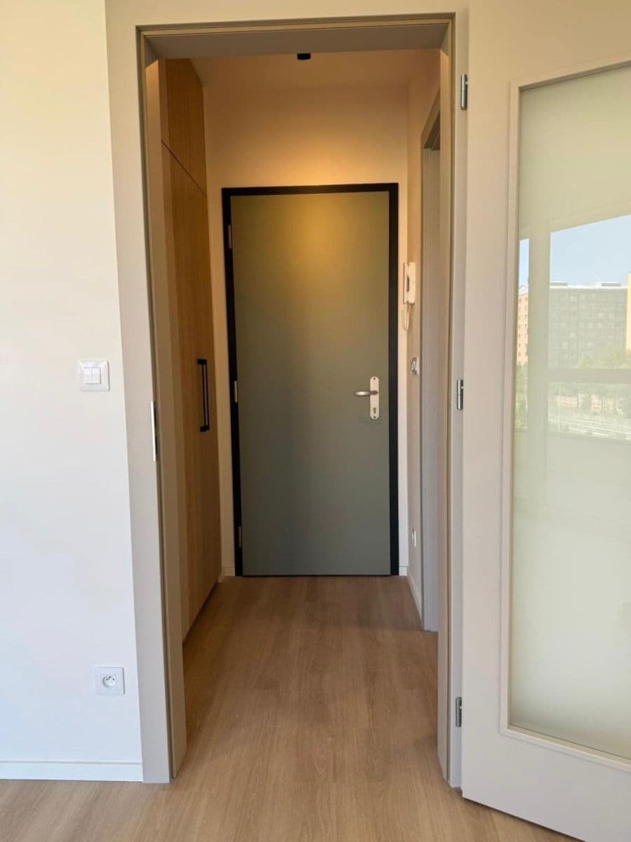 Pronájem bytu 1+kk 43 m², Arnošta Valenty, Praha, Praha Pronájem bytu 1+kk 43 m², Arnošta Valenty, Praha, Praha