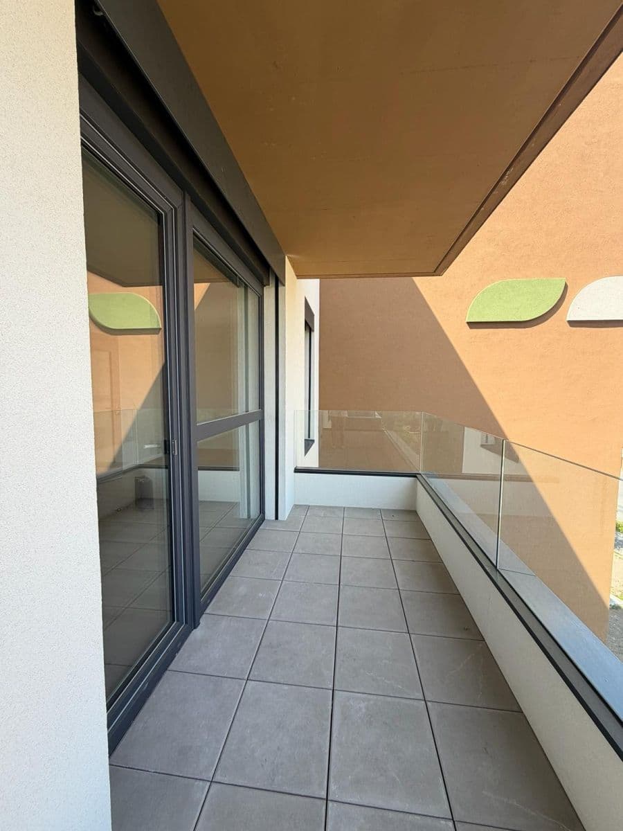 Pronájem bytu 1+kk 43 m², Arnošta Valenty, Praha, Praha Pronájem bytu 1+kk 43 m², Arnošta Valenty, Praha, Praha