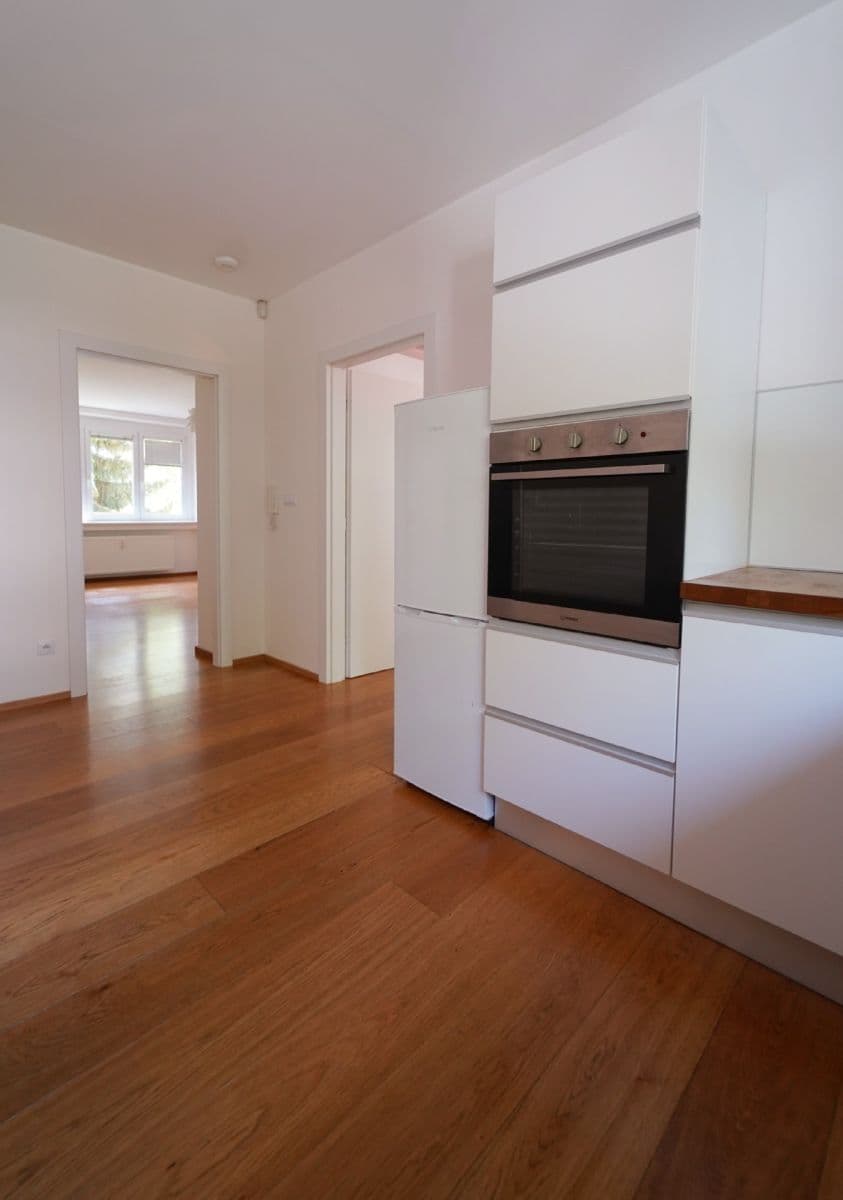 Pronájem bytu 2+1 57 m², náměstí Josefa Machka, Praha, Praha Pronájem bytu 2+1 57 m², náměstí Josefa Machka, Praha, Praha