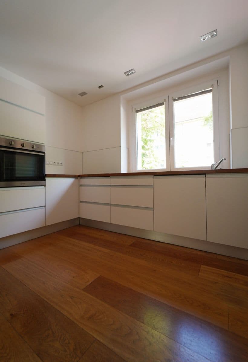 Pronájem bytu 2+1 57 m², náměstí Josefa Machka, Praha, Praha Pronájem bytu 2+1 57 m², náměstí Josefa Machka, Praha, Praha