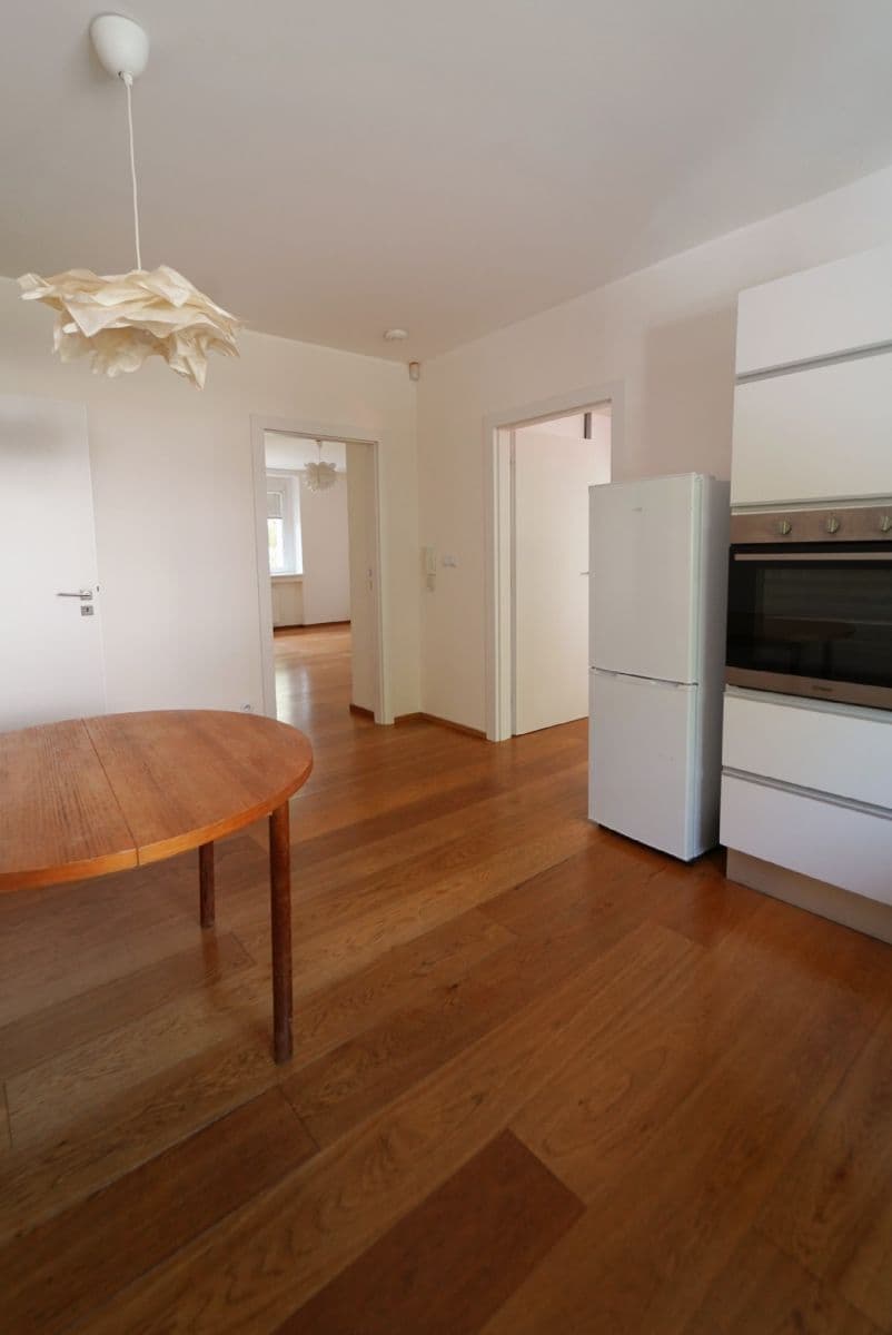 Pronájem bytu 2+1 57 m², náměstí Josefa Machka, Praha, Praha Pronájem bytu 2+1 57 m², náměstí Josefa Machka, Praha, Praha