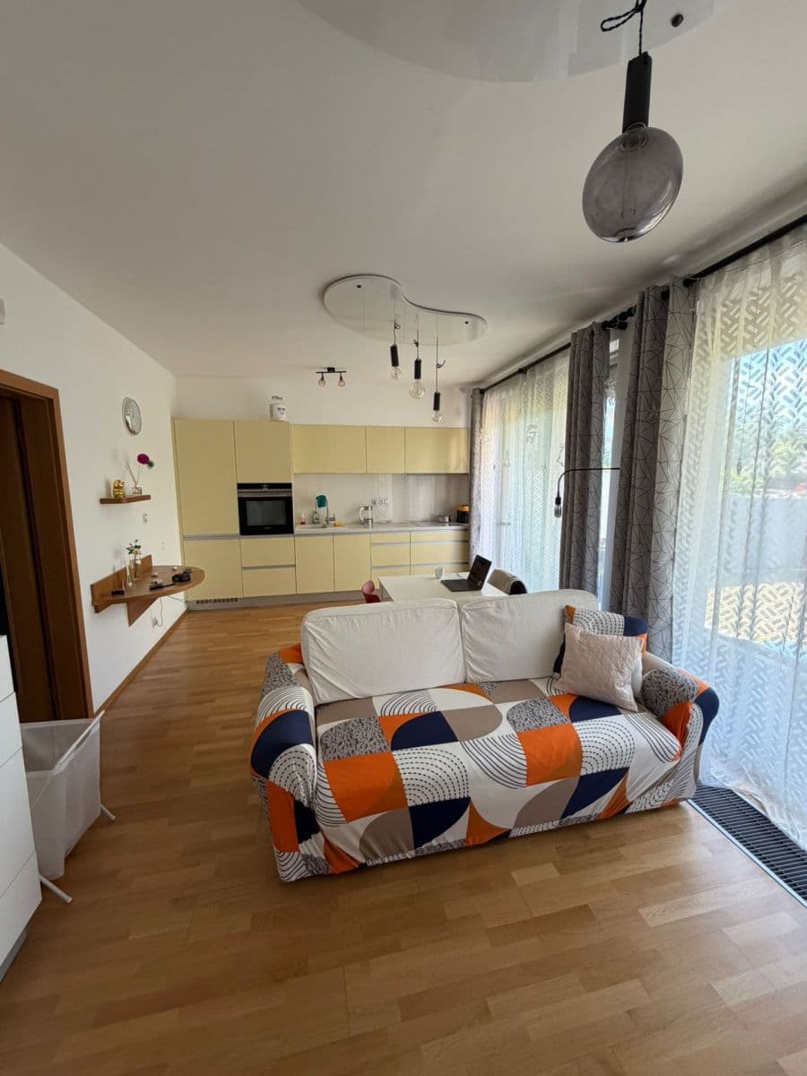 Pronájem bytu 1+kk 40 m², Vojenova, Praha, Praha Pronájem bytu 1+kk 40 m², Vojenova, Praha, Praha