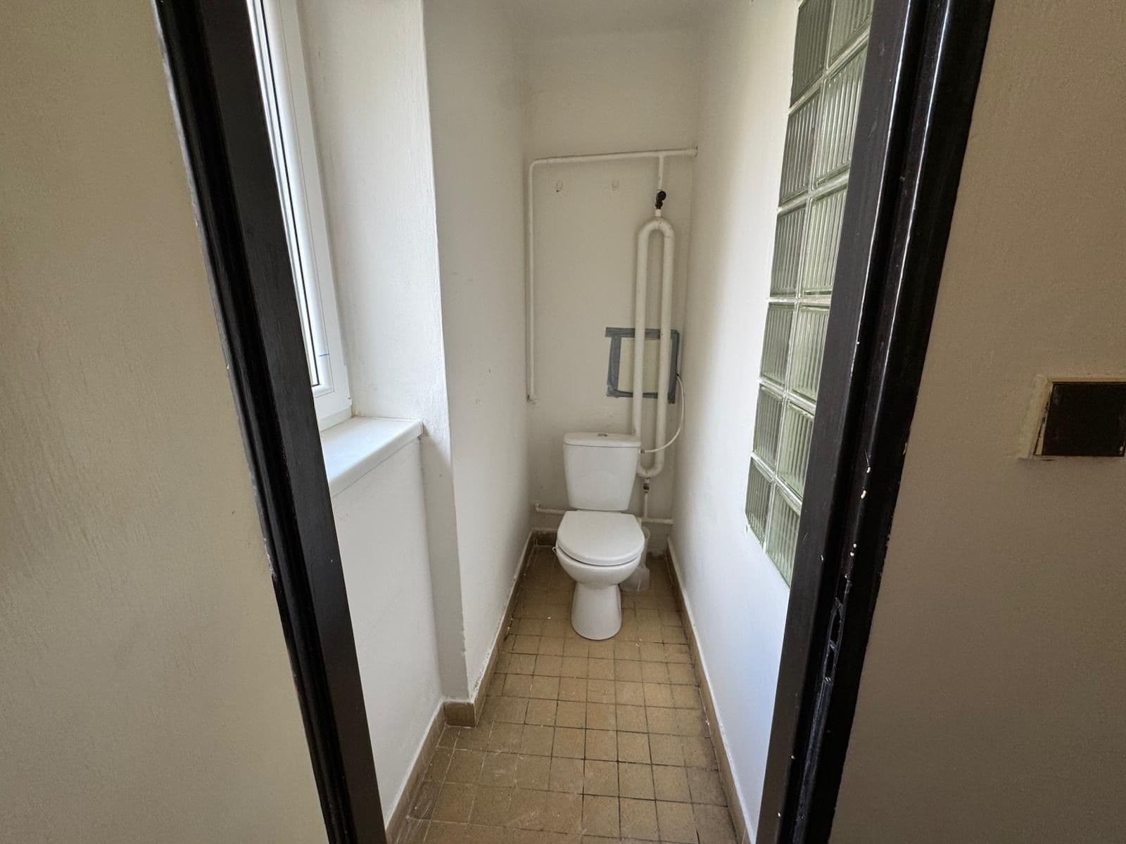 Prodej bytu 2+1 66 m², Okružní, Lovosice, Ústecký kraj Prodej bytu 2+1 66 m², Okružní, Lovosice, Ústecký kraj