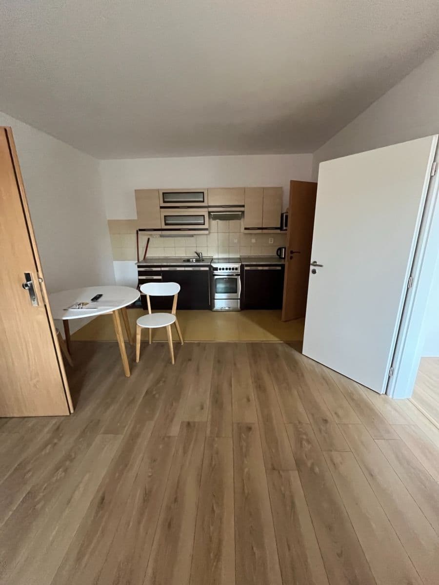 Pronájem bytu 1+kk 39 m², Polní, Český Těšín, Moravskoslezský kraj Pronájem bytu 1+kk 39 m², Polní, Český Těšín, Moravskoslezský kraj