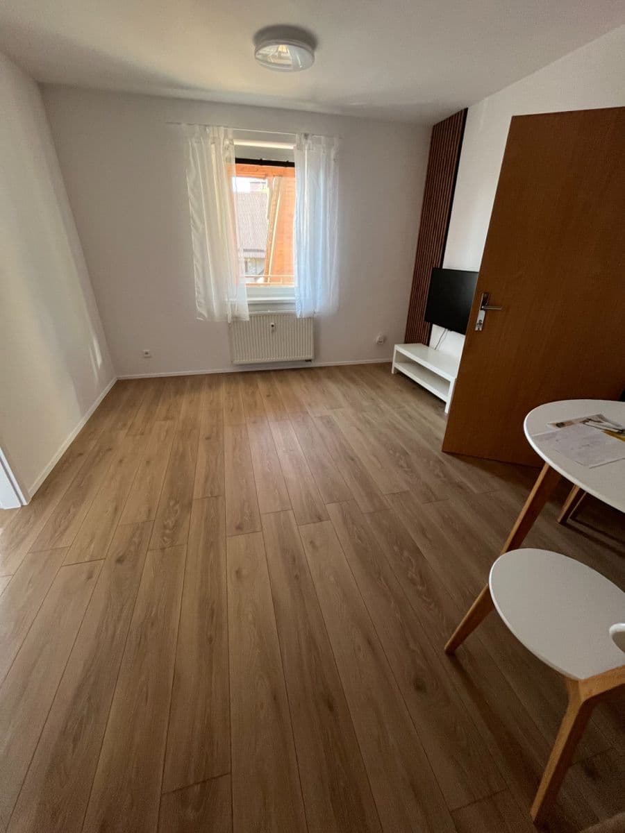 Pronájem bytu 1+kk 39 m², Polní, Český Těšín, Moravskoslezský kraj Pronájem bytu 1+kk 39 m², Polní, Český Těšín, Moravskoslezský kraj