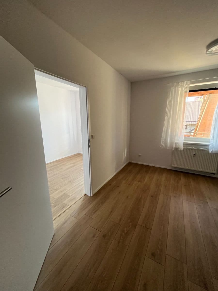 Pronájem bytu 1+kk 39 m², Polní, Český Těšín, Moravskoslezský kraj Pronájem bytu 1+kk 39 m², Polní, Český Těšín, Moravskoslezský kraj