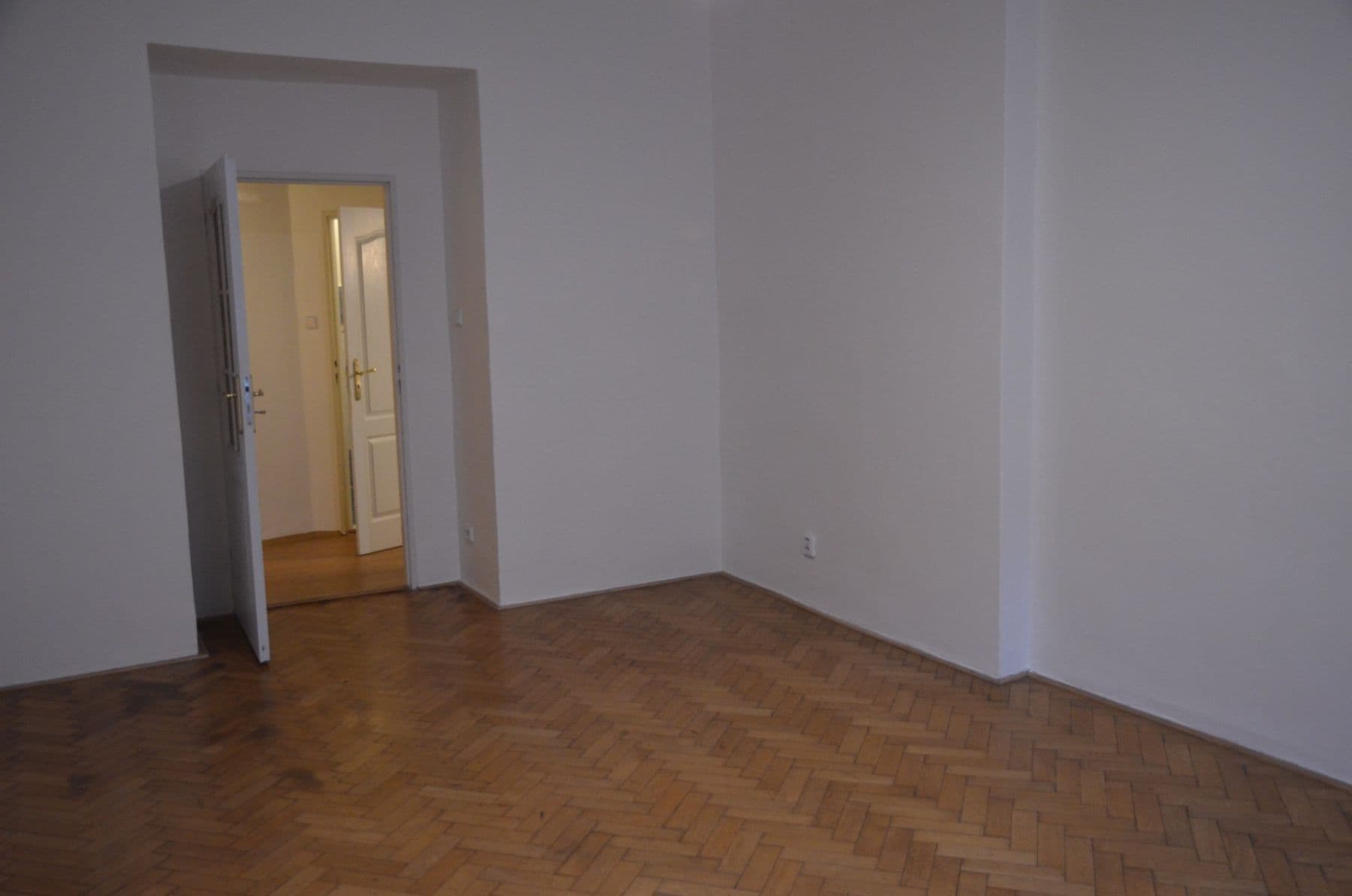 Pronájem bytu 3+1 110 m², Navrátilova, Praha, Praha Pronájem bytu 3+1 110 m², Navrátilova, Praha, Praha